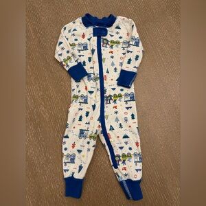 Hanna Andersson onesie winter themed